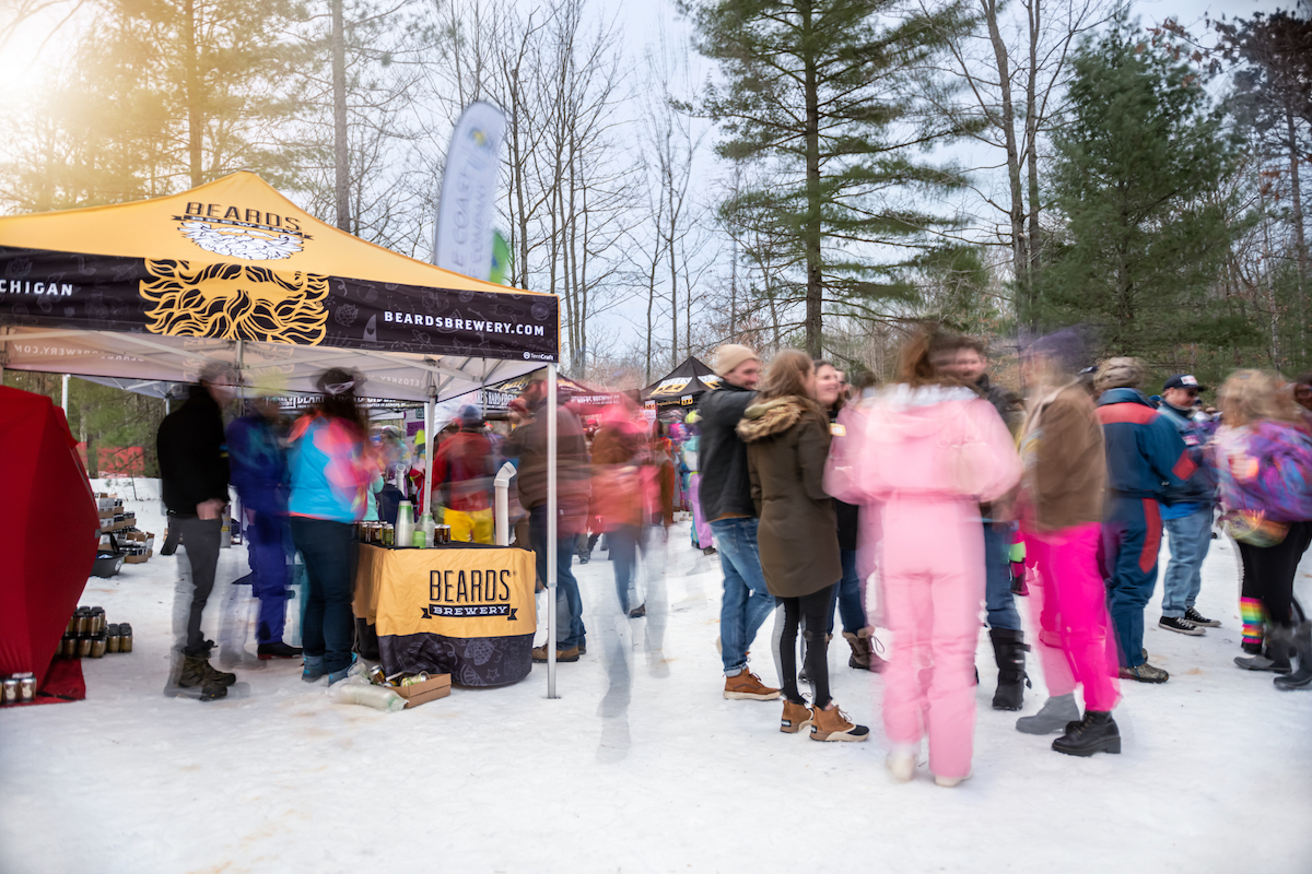 A custom MONARCHTENT for Beard's Brewery at the 2022 Suds & Snow Event.